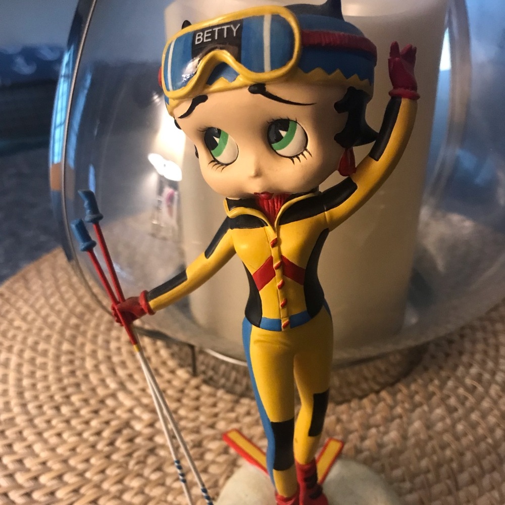 Betty Boop Ski Bunny Collector Figurine